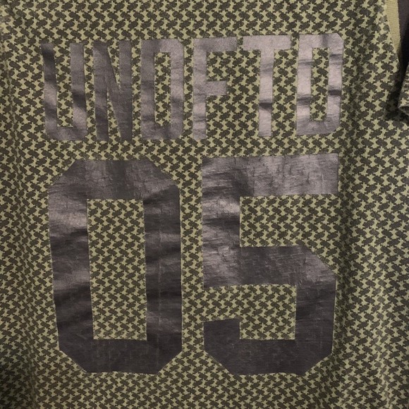 Undefeated Brand UNDFTD 05 Graphic Shirt Mens Size Medium  Short Sleeve Olive - Picture 2 of 10
